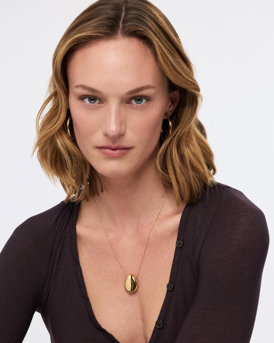 Sculpted Gold Pendant Necklace